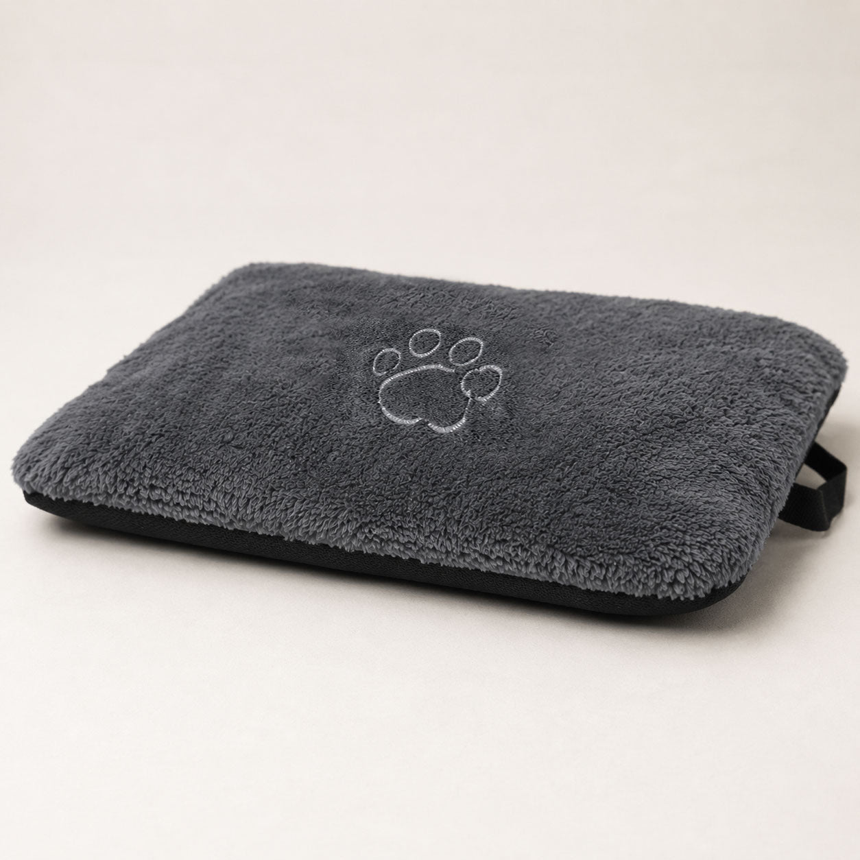 Dokitti Indoor-Outdoor Weather-Resistant Pet Bed Mat